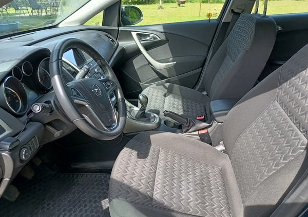 Opel Astra cena 30000 przebieg: 130000, rok produkcji 2013 z Golina małe 277